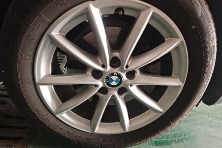 Used BMW X1 2019 sDrive18Li Fashion Model Right Front Wheel Hub