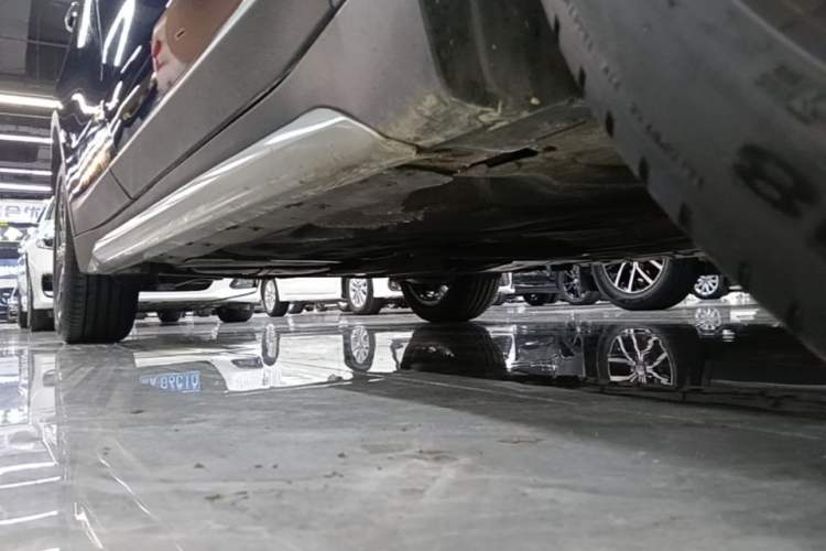 Used BMW X1 2019 sDrive18Li Premium Edition Right Side Sill