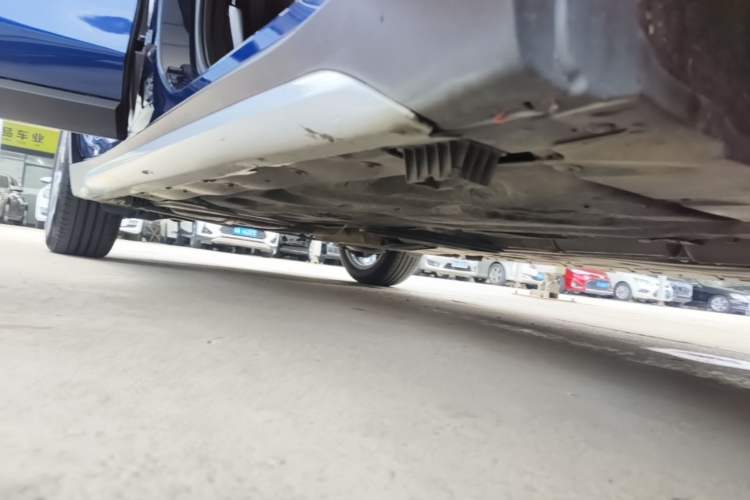 Used BMW X1 2019 sDrive18Li Premium Edition Right Side Sill