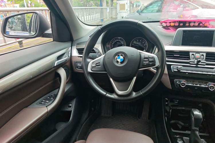 Used BMW X1 2019 sDrive18Li Premium Edition Steering Wheel