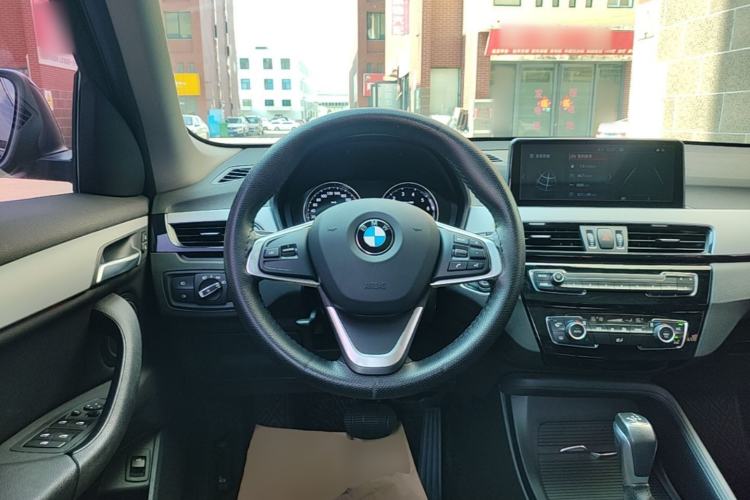 Used BMW X1 2019 sDrive20Li Leading Model Steering Wheel
