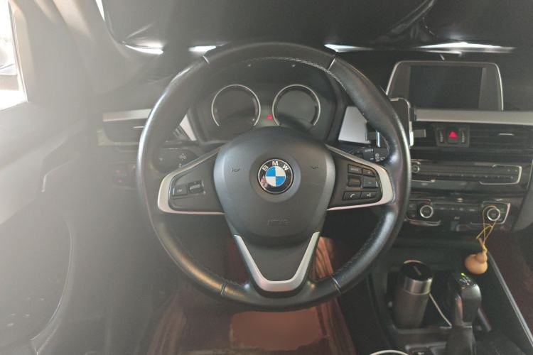 Used BMW X1 2019 sDrive18Li Fashion Model Steering Wheel