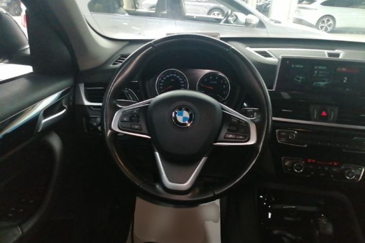 Used BMW X1 2019 xDrive20Li Luxury Edition Steering Wheel