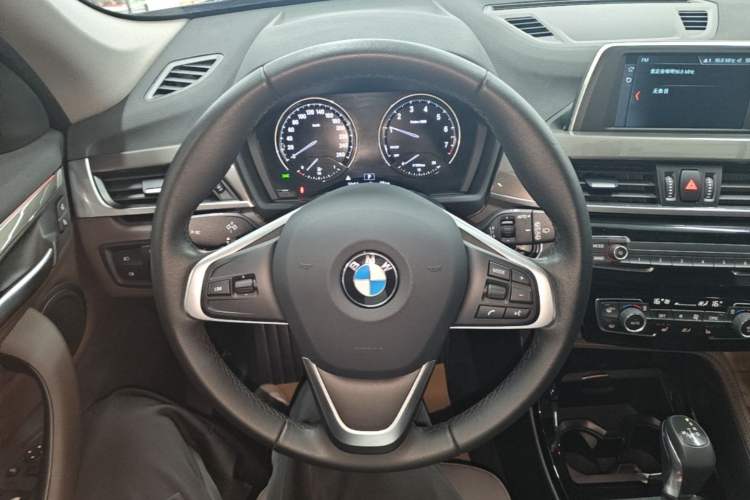 Used BMW X1 2019 sDrive18Li Premium Edition Steering Wheel