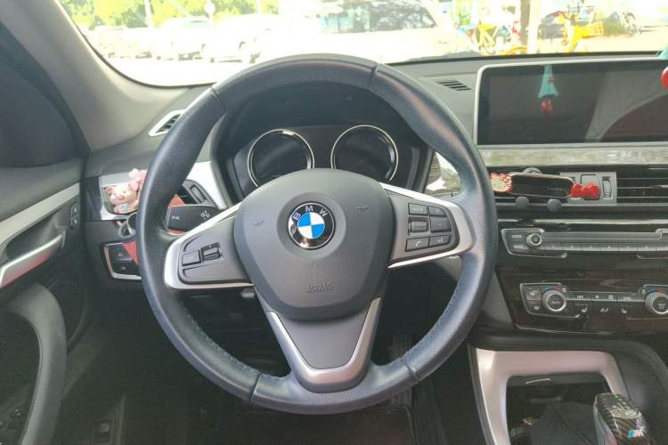 Used BMW X1 2019 sDrive20Li Leading Model Steering Wheel