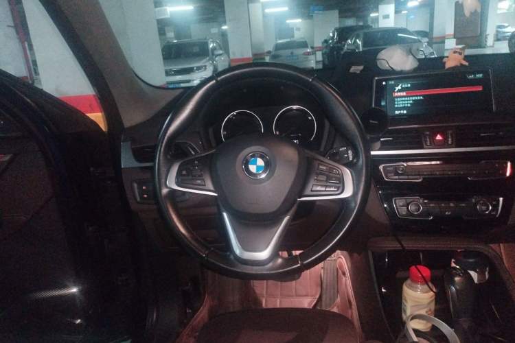 Used BMW X1 2019 xDrive20Li Luxury Model Steering Wheel