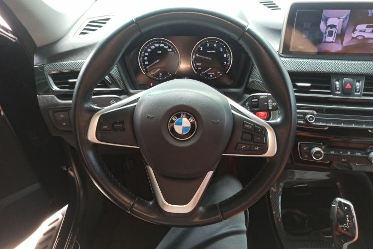 Used BMW X1 2019 sDrive18Li Fashion Model Steering Wheel