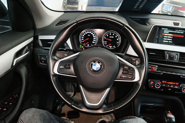 Used BMW X1 2019 sDrive20Li Leading Model Steering Wheel