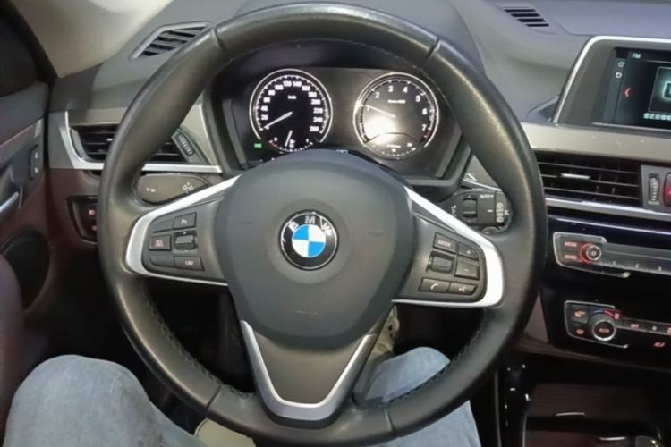 Used BMW X1 2019 sDrive18Li Premium Edition Steering Wheel