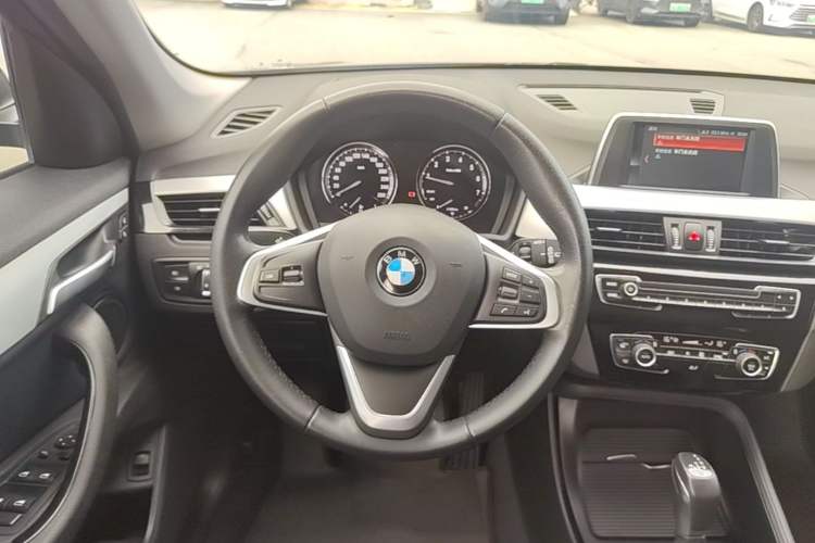 Used BMW X1 2019 sDrive20Li Leading Model Steering Wheel