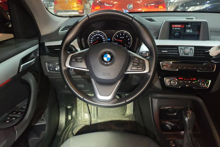 Used BMW X1 2019 sDrive20Li Leading Model Steering Wheel