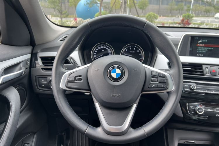 Used BMW X1 2019 sDrive18Li Fashion Model Steering Wheel