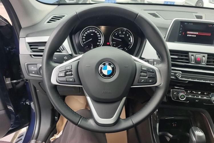 Used BMW X1 2019 sDrive18Li Fashion Model Steering Wheel