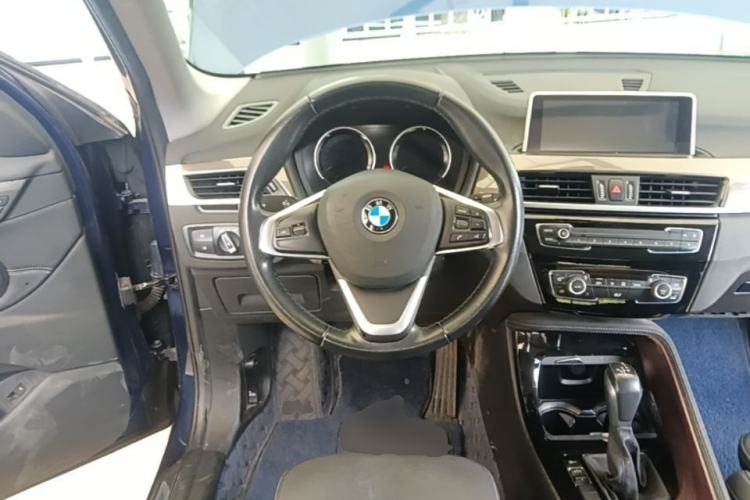 Used BMW X1 2019 sDrive18Li Premium Edition Steering Wheel