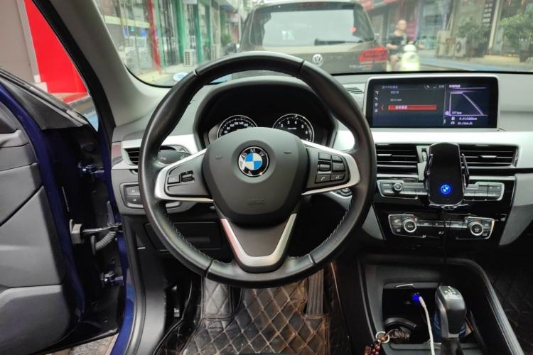 Used BMW X1 2019 sDrive20Li Leading Model Steering Wheel