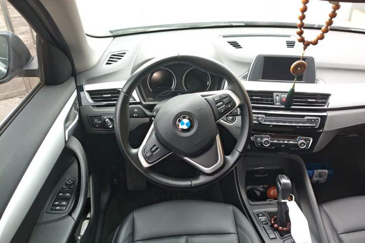 Used BMW X1 2019 sDrive20Li Leading Model Steering Wheel