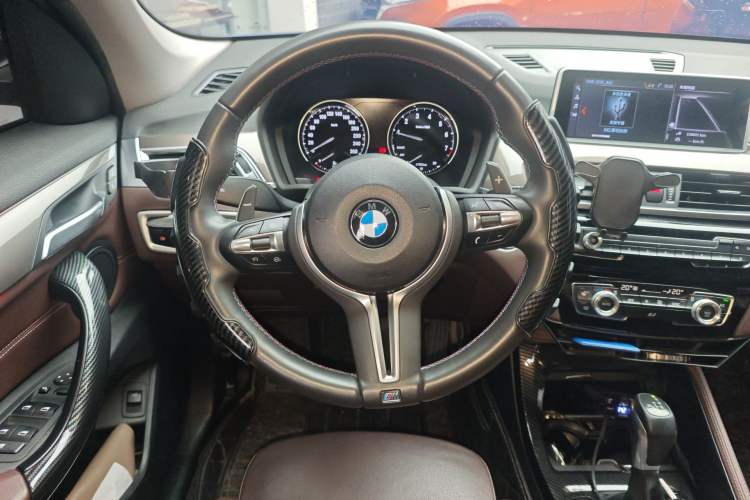 Used BMW X1 2019 sDrive18Li Premium Edition Steering Wheel