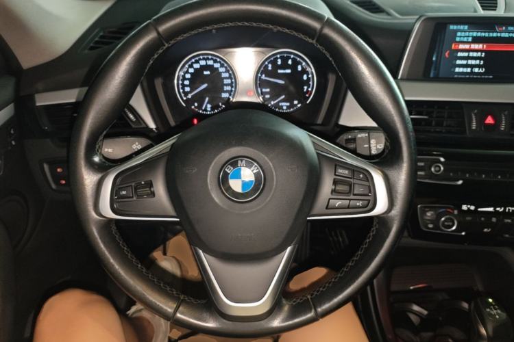 Used BMW X1 2019 sDrive18Li Fashion Model Steering Wheel