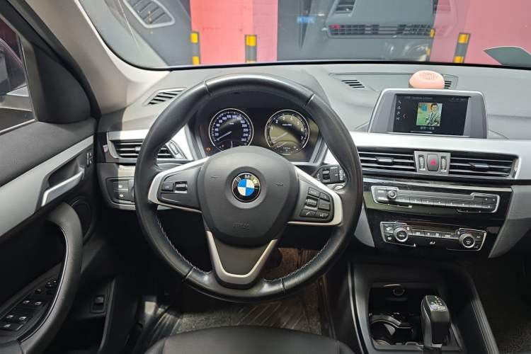 Used BMW X1 2019 sDrive20Li Leading Model Steering Wheel