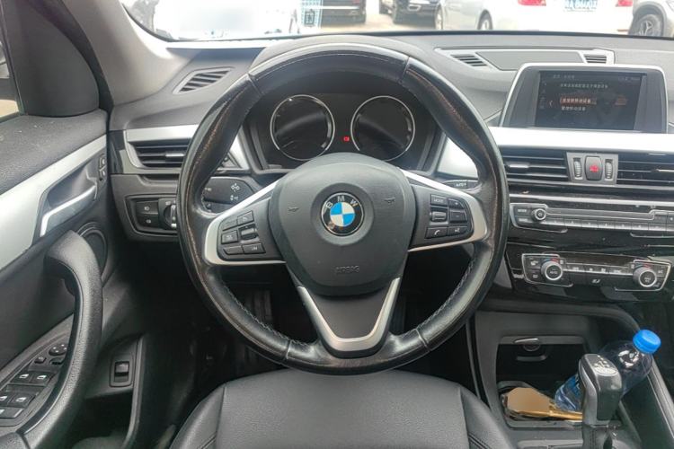 Used BMW X1 2019 sDrive20Li Leading Model Steering Wheel