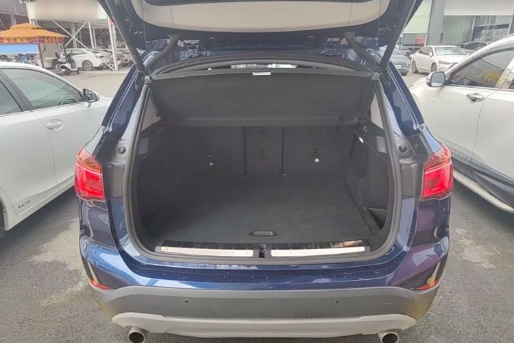 Used BMW X1 2019 sDrive20Li Leading Model Trunk