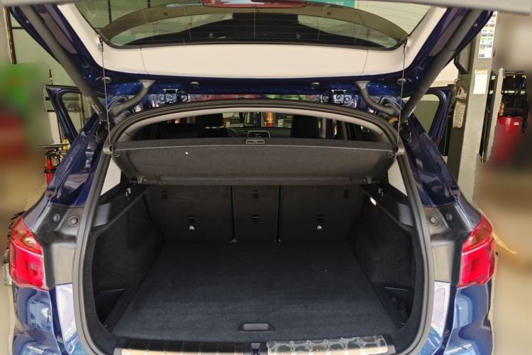 Used BMW X1 2019 sDrive20Li Leading Model Trunk