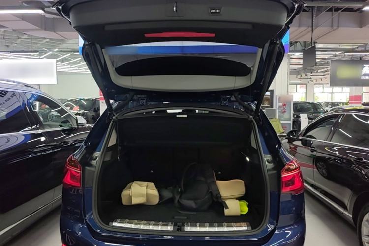 Used BMW X1 2019 sDrive20Li Leading Model Trunk