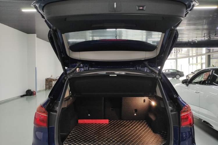 Used BMW X1 2019 sDrive20Li Leading Model Trunk