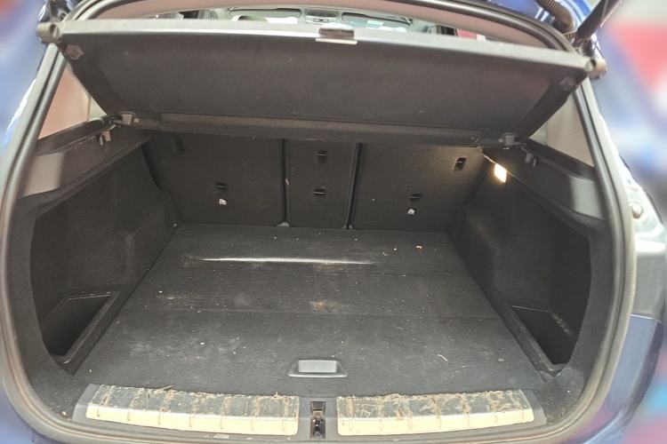 Used BMW X1 2019 sDrive20Li Leading Model Trunk