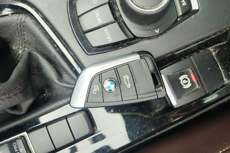 Used BMW X1 2019 sDrive18Li Premium Edition Vehicle Key