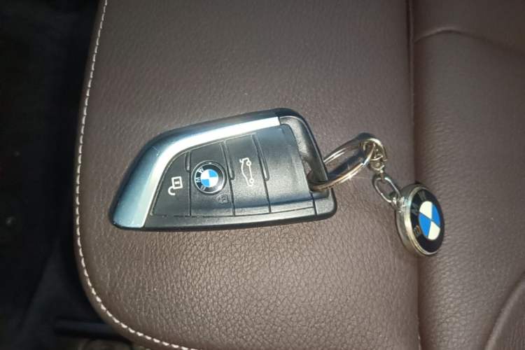 Used BMW X1 2019 sDrive18Li Premium Edition Vehicle Key