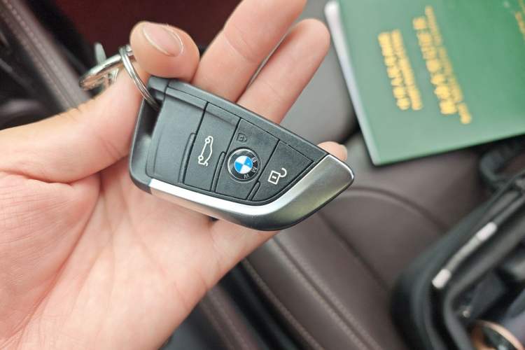 Used BMW X1 2019 sDrive18Li Premium Edition Vehicle Key
