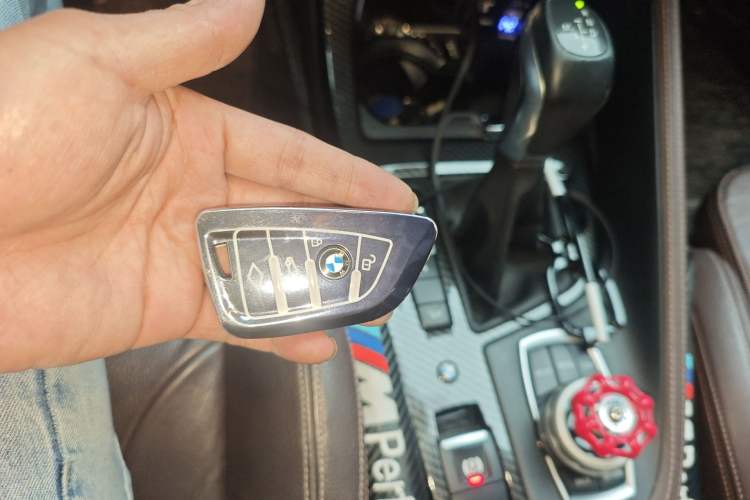 Used BMW X1 2019 sDrive18Li Premium Edition Vehicle Key