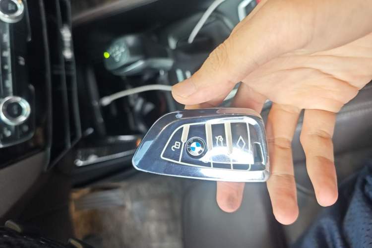 Used BMW X1 2019 sDrive18Li Premium Edition Vehicle Key