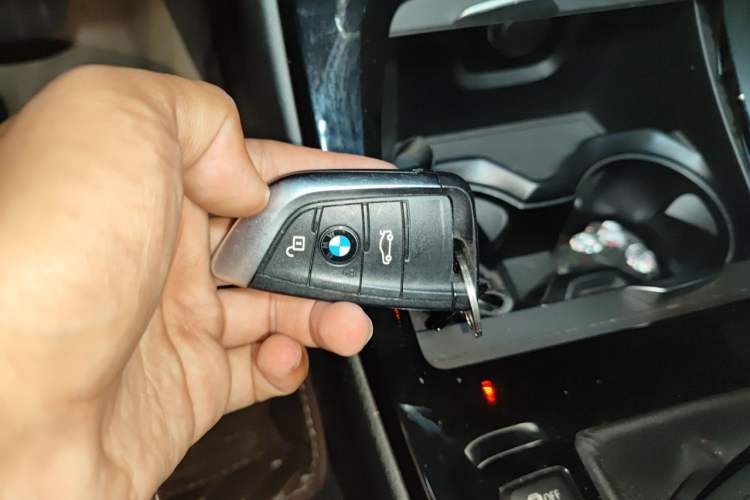 Used BMW X1 2019 sDrive18Li Premium Edition Vehicle Key