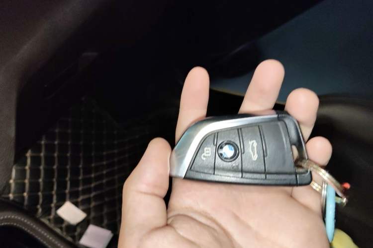 Used BMW X1 2019 sDrive18Li Premium Edition Vehicle Key