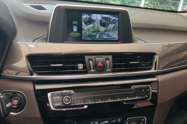 Used BMW X1 2019 sDrive18Li Premium Edition Audio And AC Panel