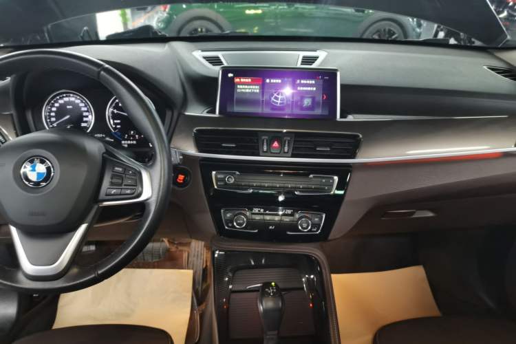 Used BMW X1 2019 xDrive20Li Luxury Model Audio And AC Panel