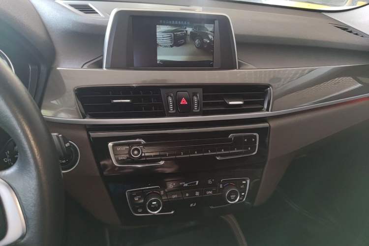 Used BMW X1 2019 sDrive18Li Premium Edition Audio And AC Panel