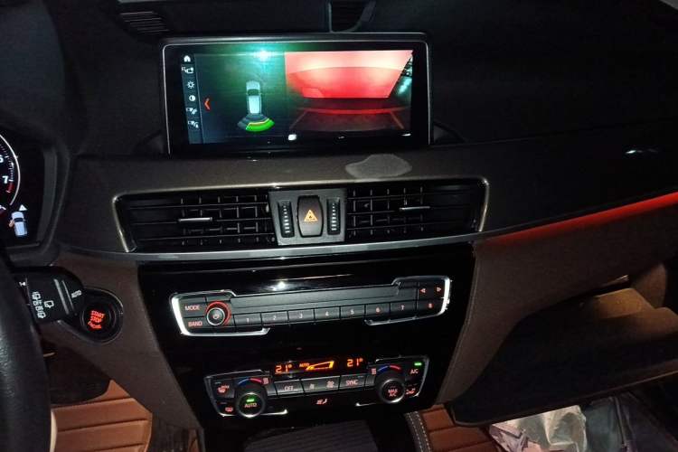 Used BMW X1 2019 xDrive20Li Luxury Model Audio And AC Panel