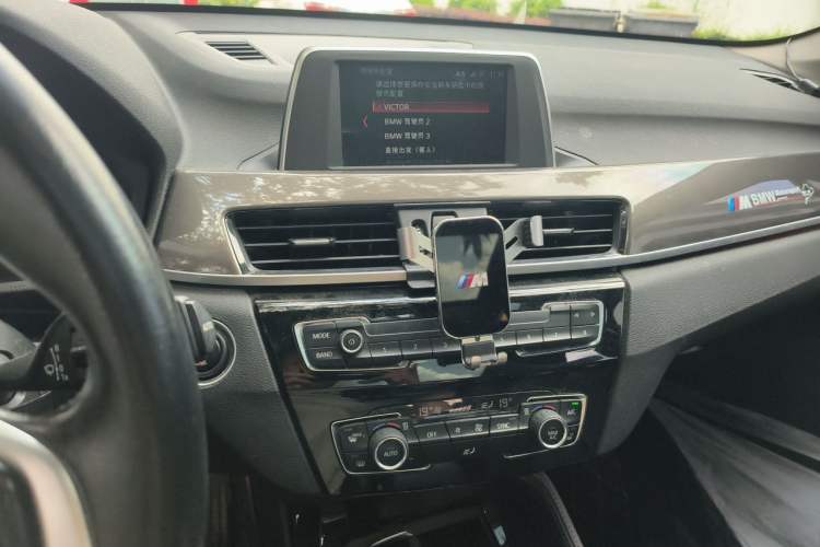 Used BMW X1 2019 sDrive18Li Premium Edition Audio And AC Panel