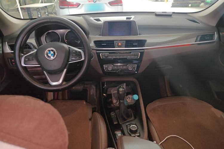 Used BMW X1 2019 sDrive18Li Premium Edition Center Console