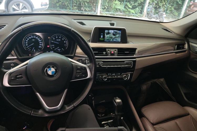 Used BMW X1 2019 sDrive18Li Premium Edition Center Console