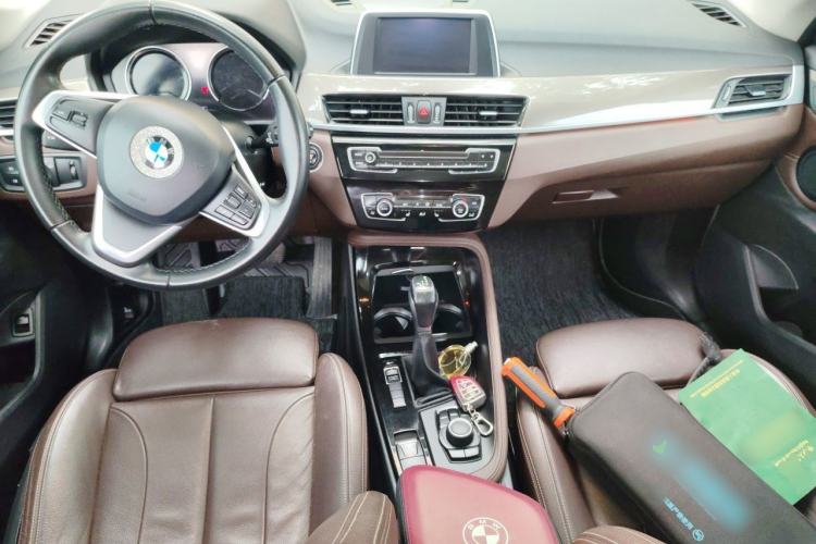Used BMW X1 2019 sDrive18Li Premium Edition Center Console