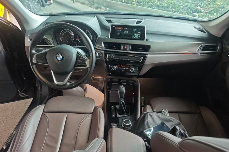 Used BMW X1 2019 xDrive20Li Luxury Model Center Console