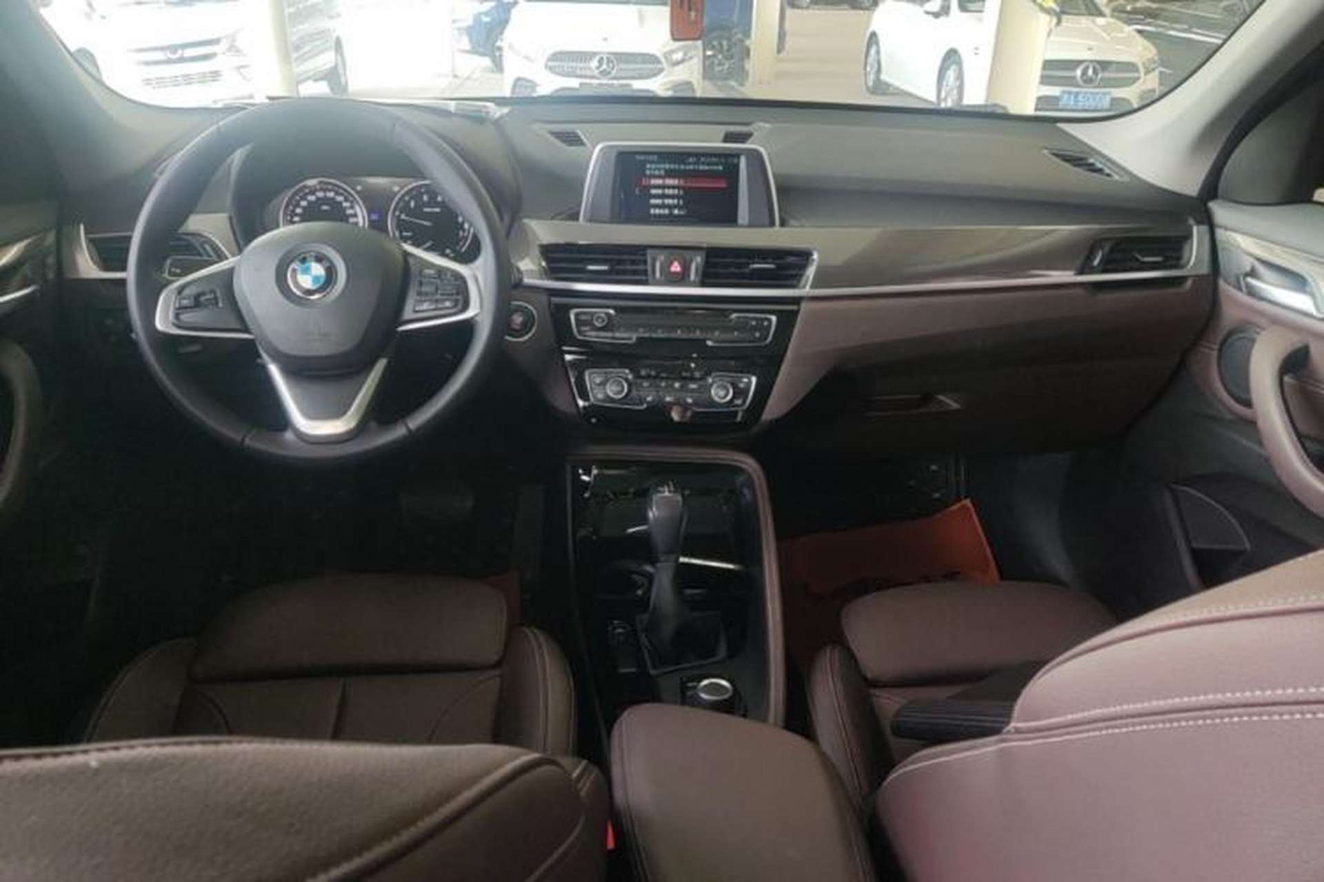 Used BMW X1 2019 sDrive18Li Premium Edition Center Console