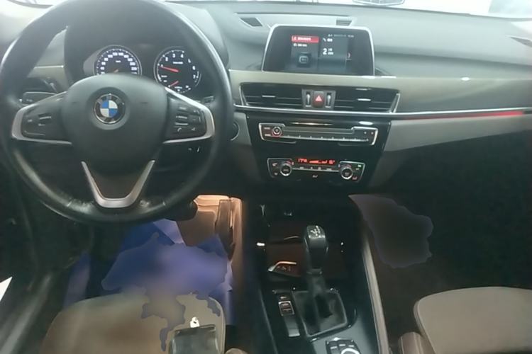 Used BMW X1 2019 sDrive18Li Premium Edition Center Console