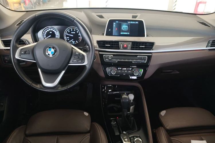Used BMW X1 2019 sDrive18Li Premium Edition Center Console