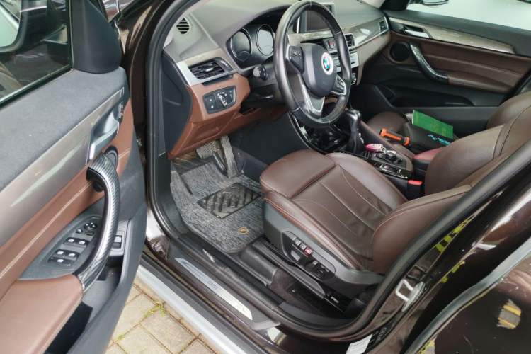 Used BMW X1 2019 sDrive18Li Premium Edition Driver Seat