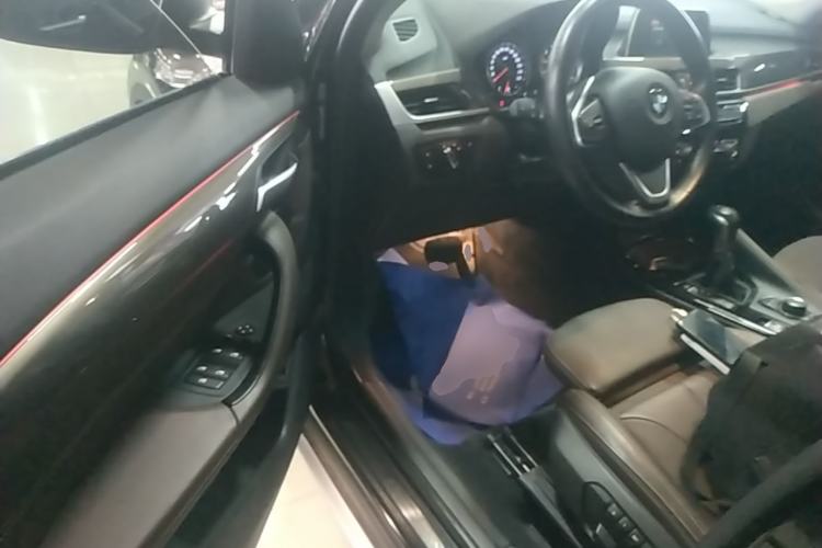 Used BMW X1 2019 sDrive18Li Premium Edition Driver Seat
